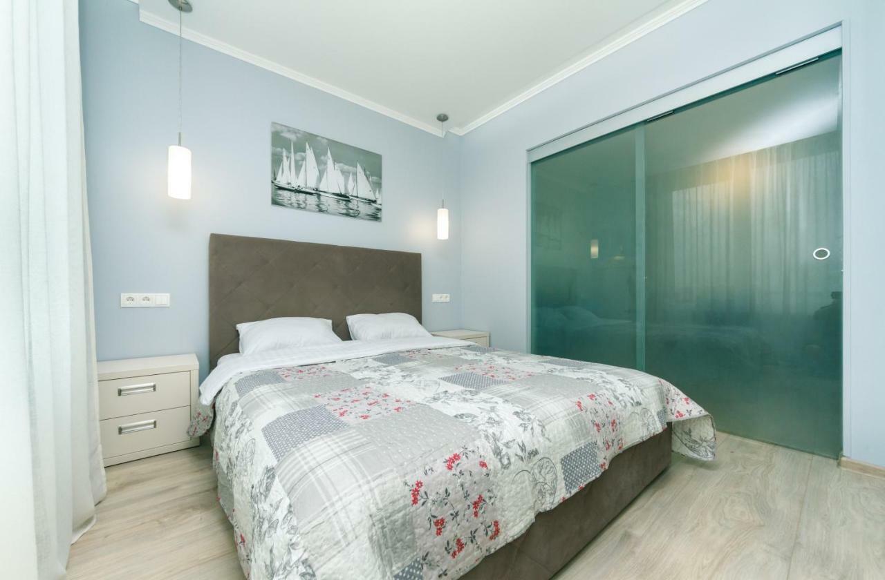 Smart Apartment Kyiv Exterior photo