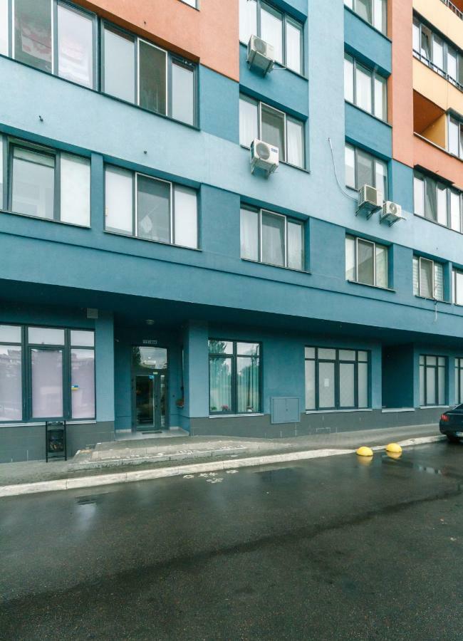 Smart Apartment Kyiv Exterior photo